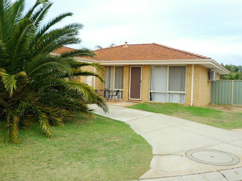 4 Sepal Close, Seville Grove WA 6112