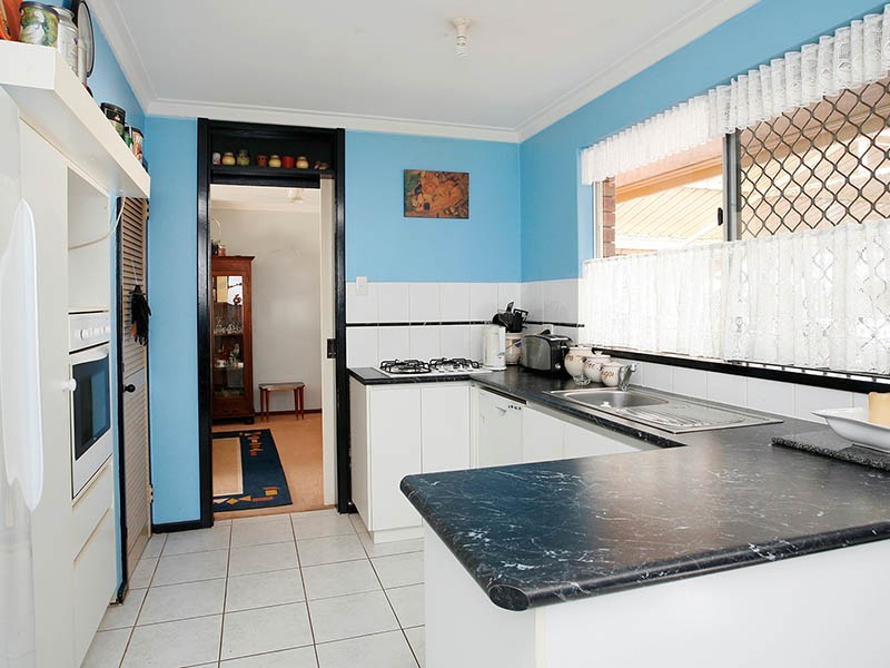 11 Ashburton Drive, Gosnells WA 6110