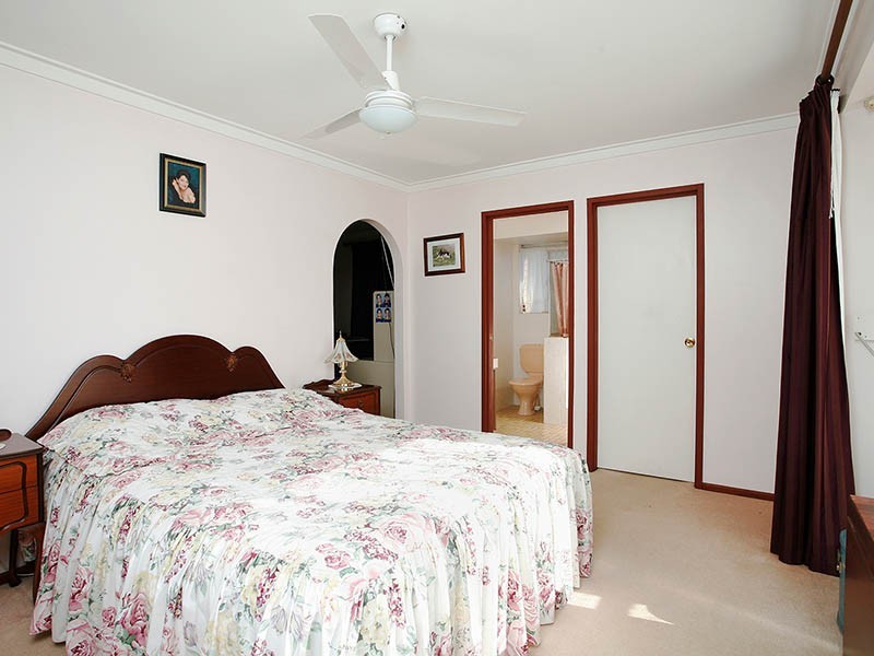 11 Ashburton Drive, Gosnells WA 6110