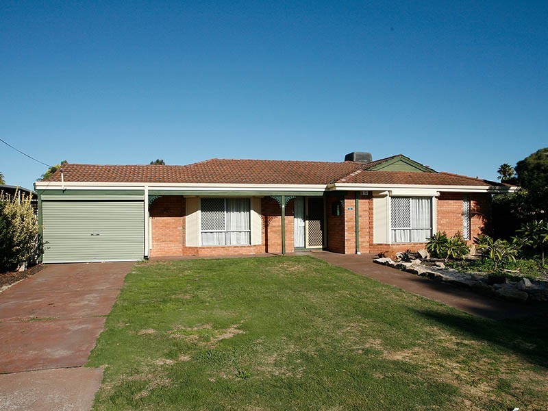 11 Ashburton Drive, Gosnells WA 6110