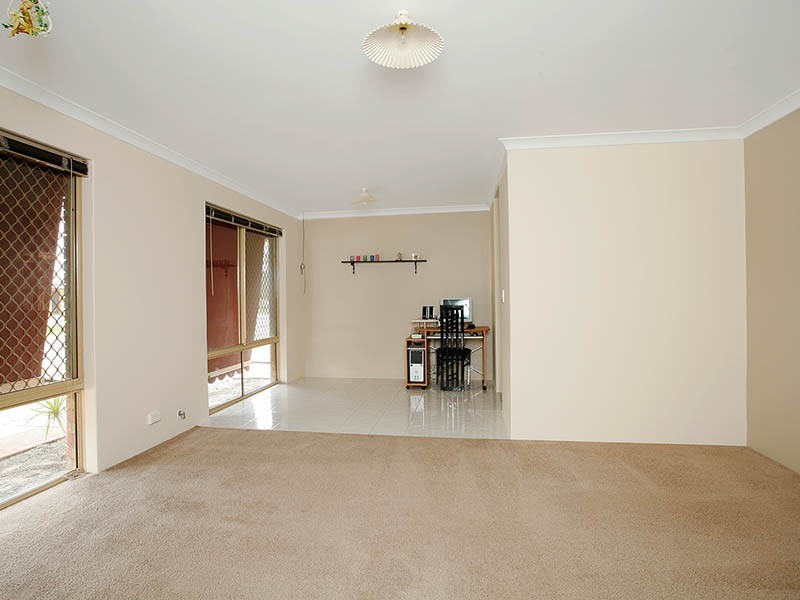 64 Chadwick Parade, Brookdale WA 6112