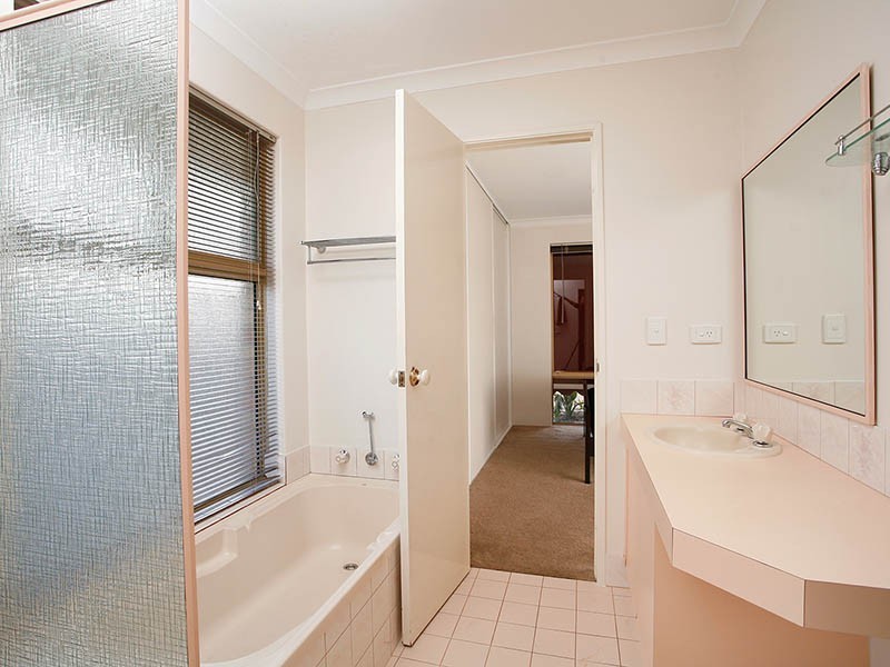 64 Chadwick Parade, Brookdale WA 6112