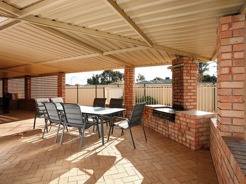 64 Chadwick Parade, Brookdale WA 6112