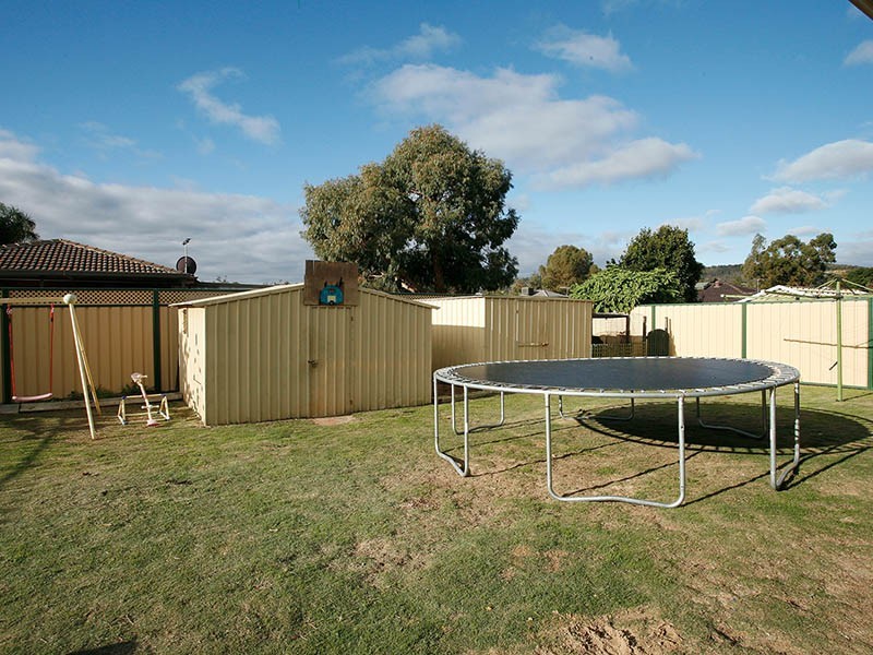 64 Chadwick Parade, Brookdale WA 6112