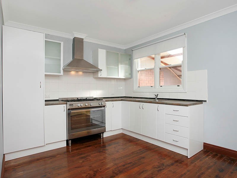 17 Blantyre Way, Kelmscott WA 6111