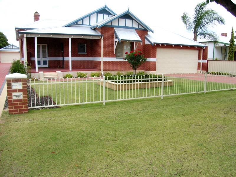 17a Mars Street, Carlisle WA 6101