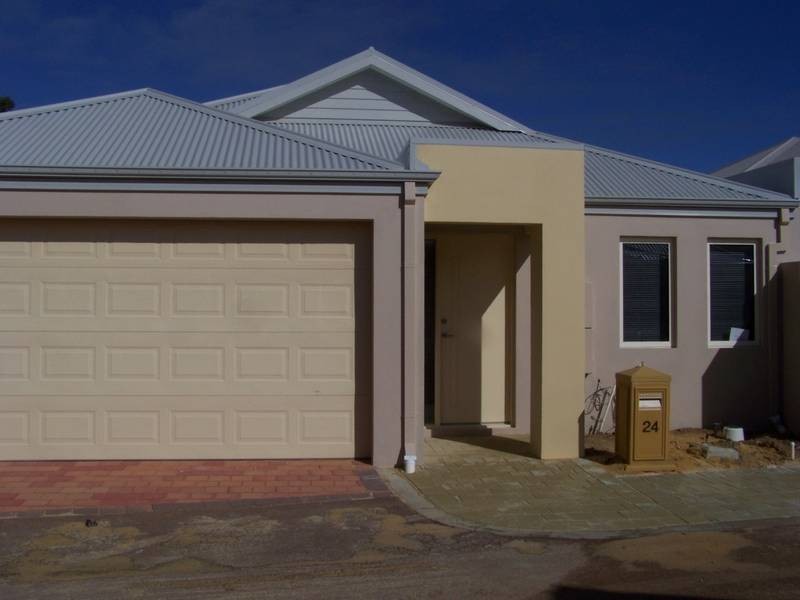 24/191 Railway Ave, Kelmscott WA 6111