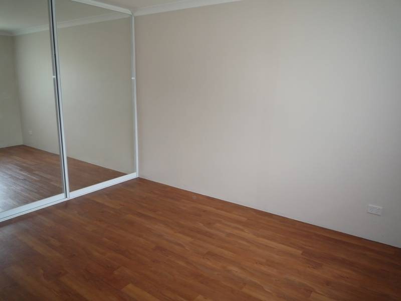 2/18 Friar Road, Armadale WA 6112