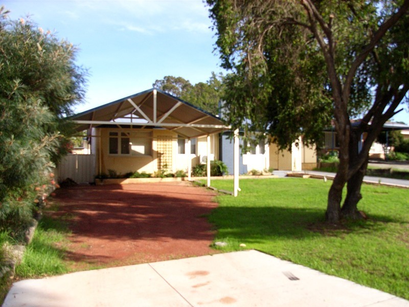 1/17 Arnott Court, Kelmscott WA 6111