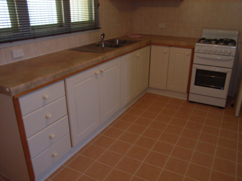 1/17 Arnott Court, Kelmscott WA 6111