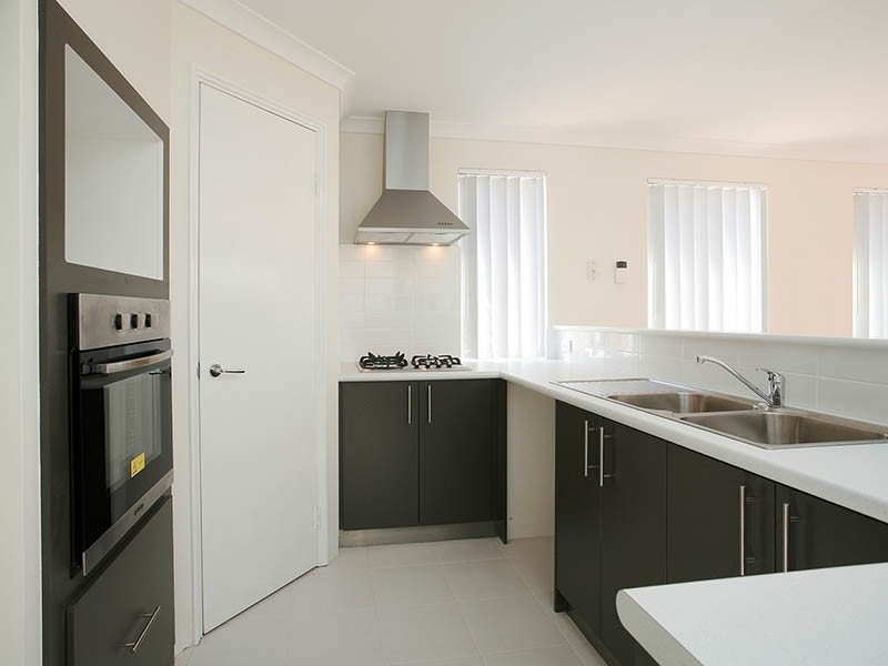 17/54 Sixth Road, Armadale WA 6112