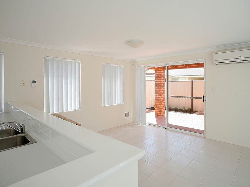 17/54 Sixth Road, Armadale WA 6112