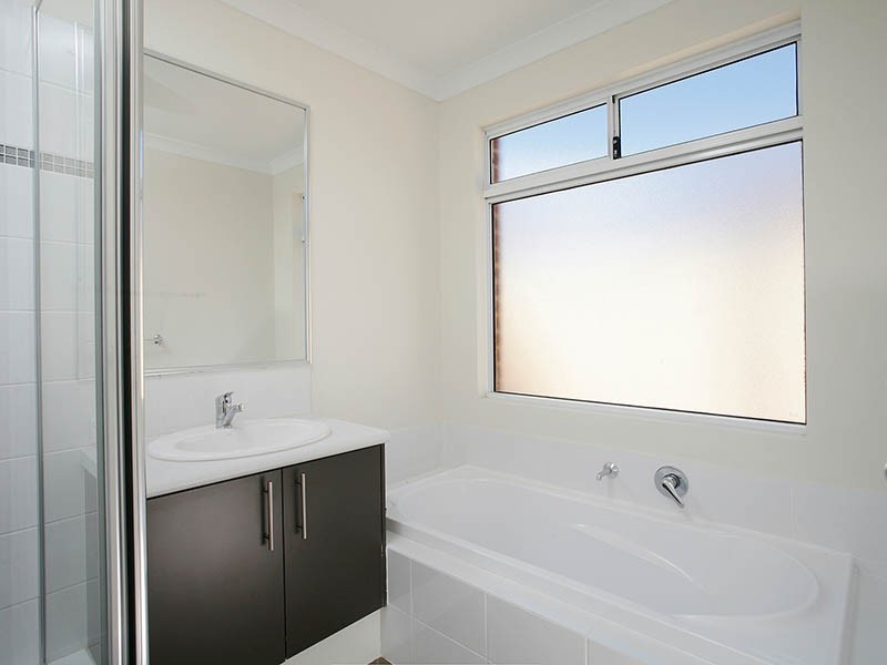 17/54 Sixth Road, Armadale WA 6112