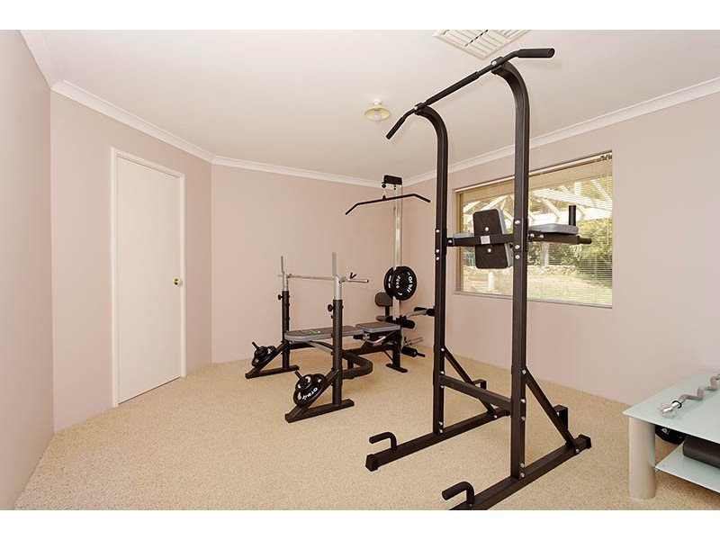 4 Anembo Pl, Kelmscott WA 6111