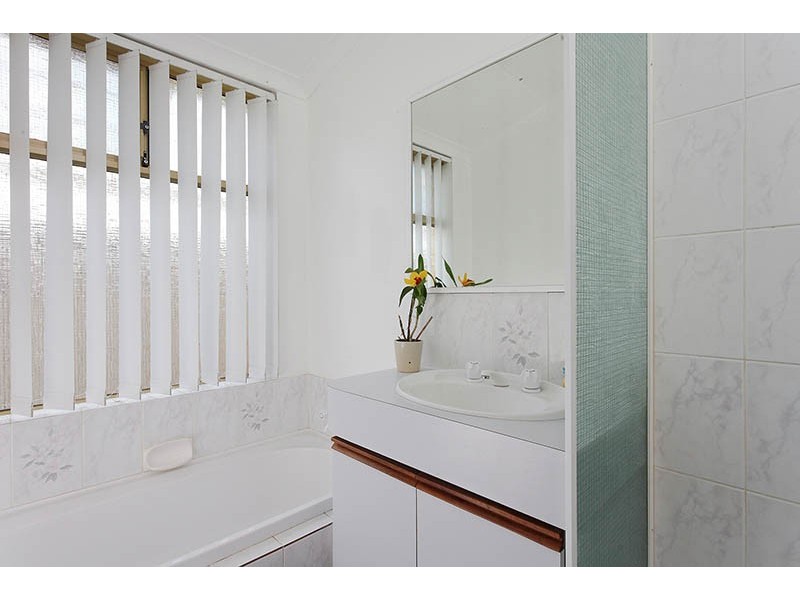 4 Anembo Pl, Kelmscott WA 6111