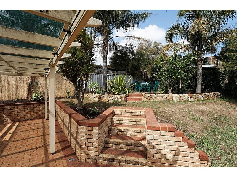 4 Anembo Pl, Kelmscott WA 6111