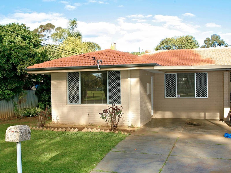 13 James Street, Armadale WA 6112