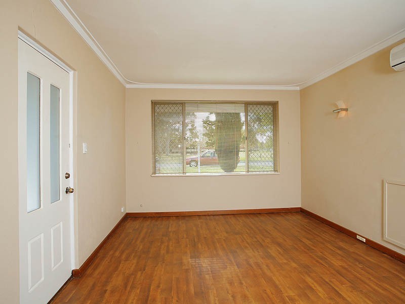 13 James Street, Armadale WA 6112