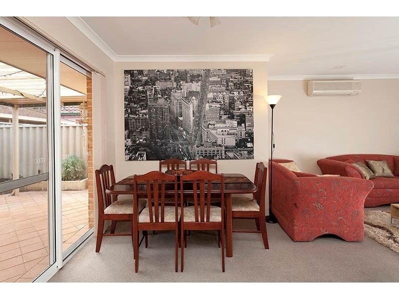 10/31 Third Ave, Kelmscott WA 6111