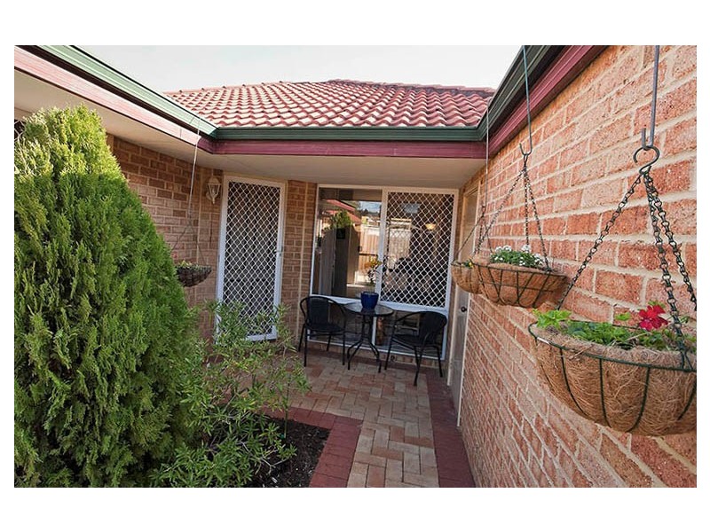 10/31 Third Ave, Kelmscott WA 6111