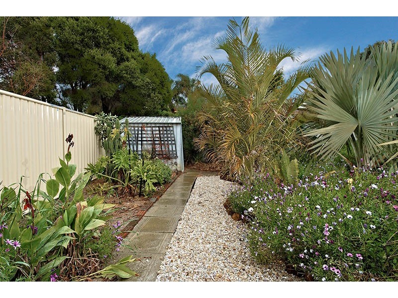 29 Hansen Road, Seville Grove WA 6112