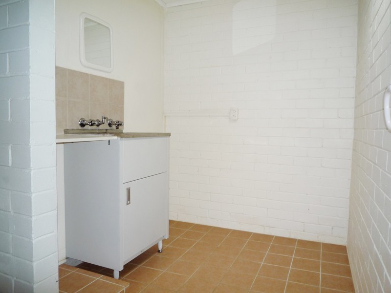 1/17 Arnott Court, Kelmscott WA 6111