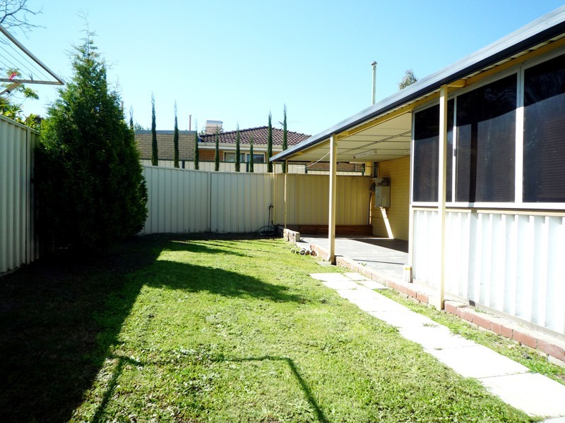 1/17 Arnott Court, Kelmscott WA 6111