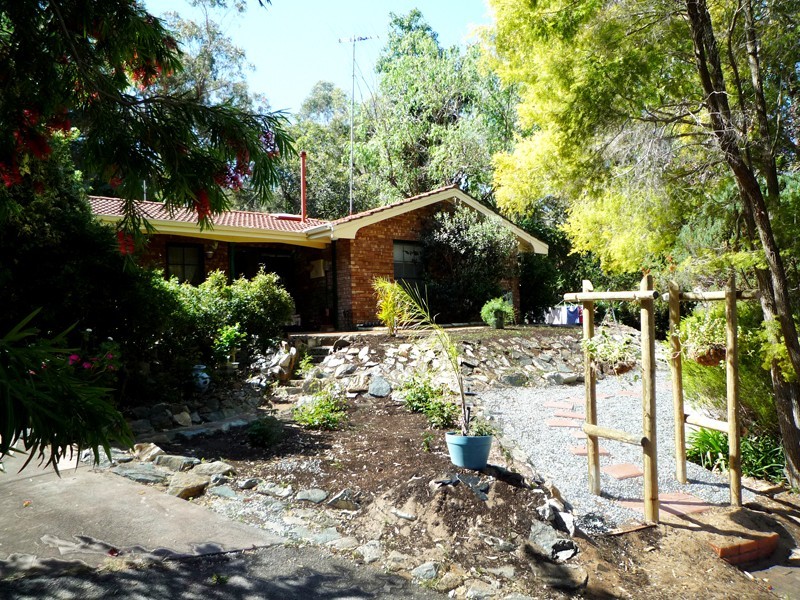 11 Greendale Place, Kelmscott WA 6111