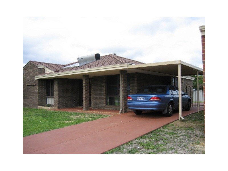 6 Karoonda Street, Armadale WA 6112