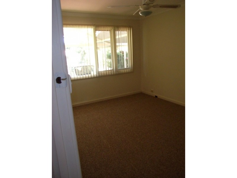 1/17 Arnott Court, Kelmscott WA 6111