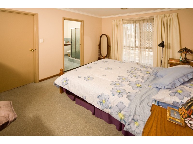 1 Jasper Place, Mount Richon WA 6112