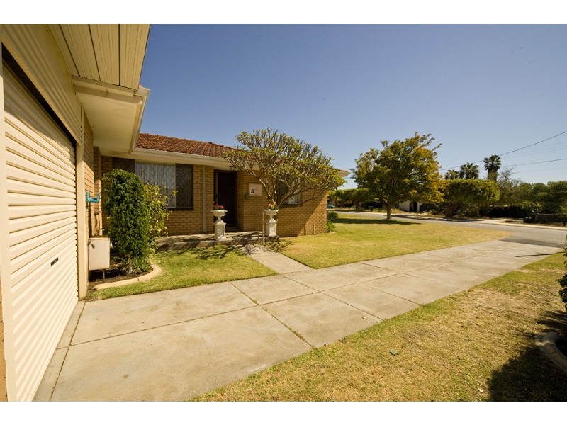 48 Schruth Street, Kelmscott WA 6111