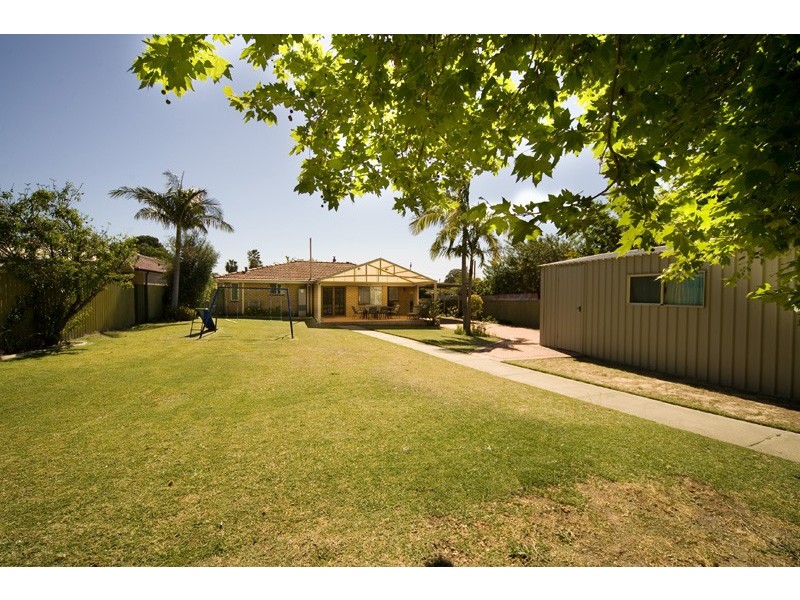 48 Schruth Street, Kelmscott WA 6111