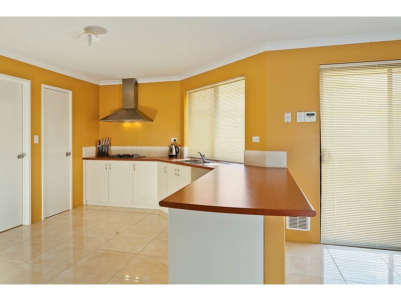 10 Batty Road, Byford WA 6122