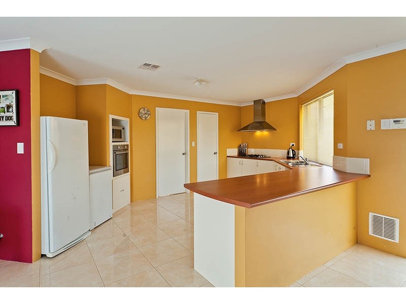 10 Batty Road, Byford WA 6122