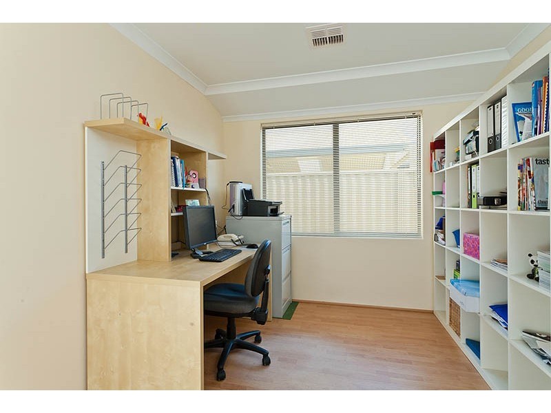 10 Batty Road, Byford WA 6122