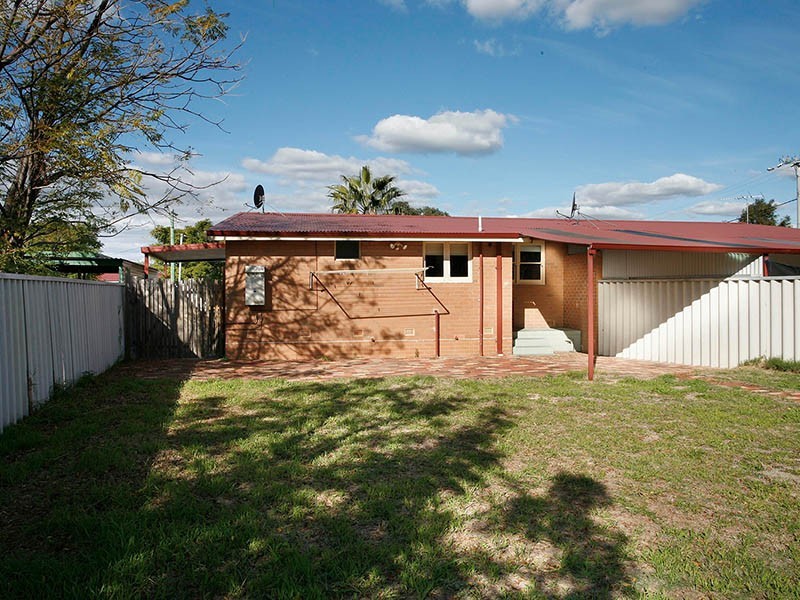 17 Blantyre Way, Kelmscott WA 6111