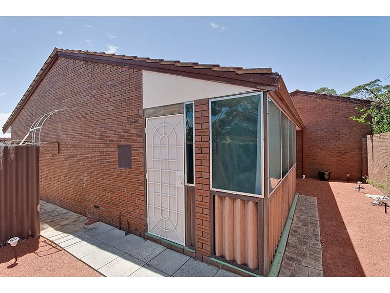 4/6 Toorak Road, Armadale WA 6112