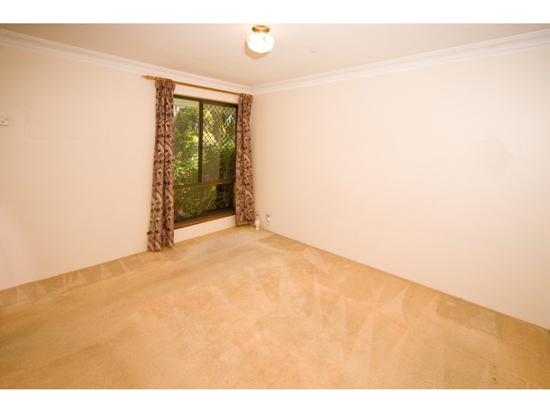 8 Ivanhoe Way, Camillo WA 6111