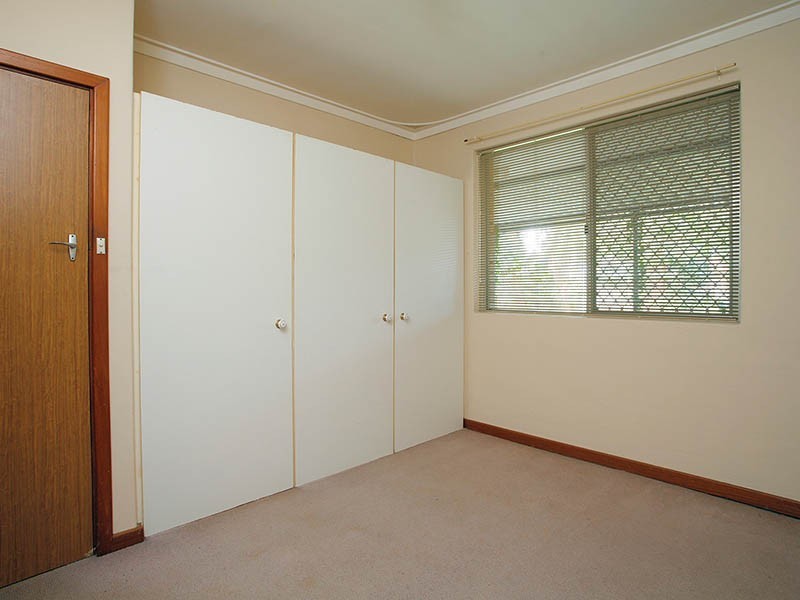 13 James Street, Armadale WA 6112