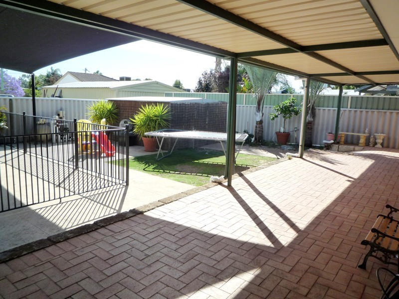 19 Hansen Road, Seville Grove WA 6112