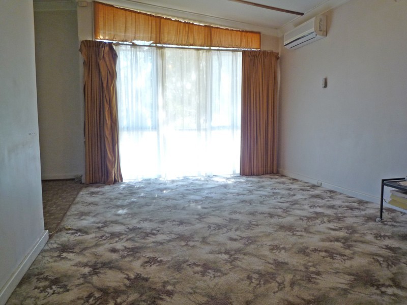 12 Ward Crescent, Kelmscott WA 6111