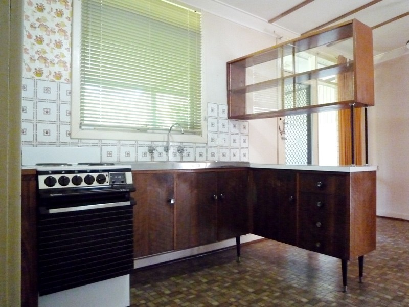 12 Ward Crescent, Kelmscott WA 6111