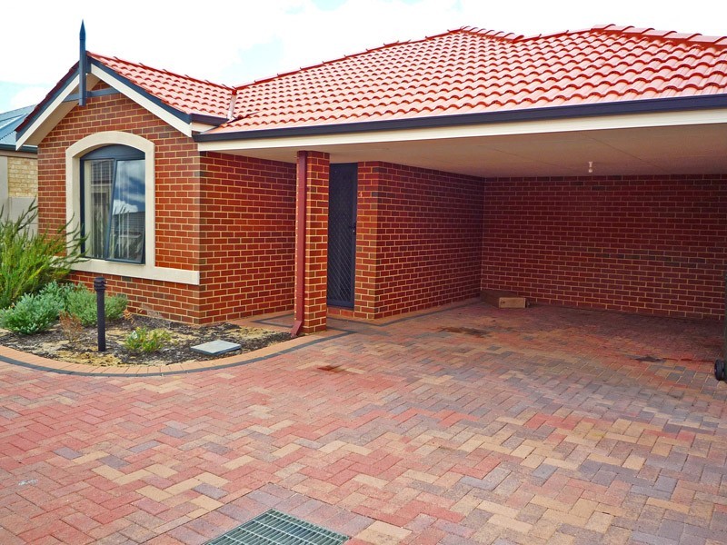 4/65 Little John Rd, Armadale WA 6112