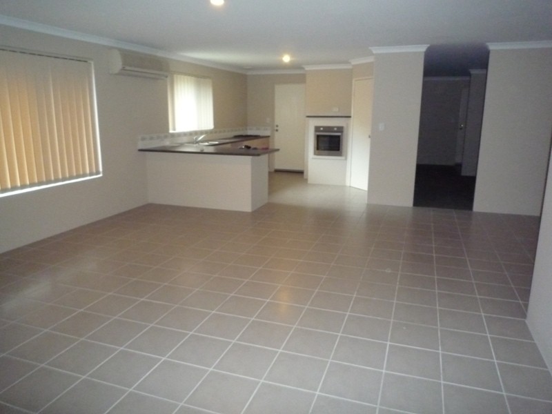 30 Larsen Road, Byford WA 6122