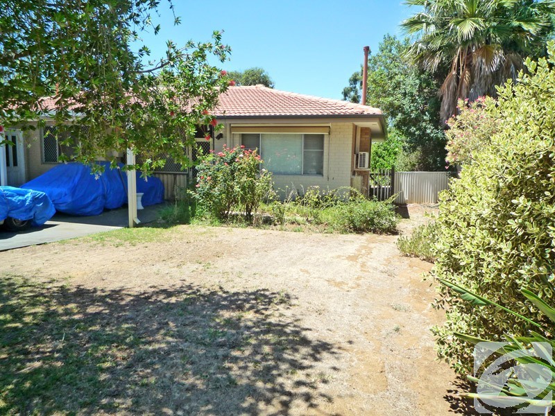 11 James Street, Armadale WA 6112