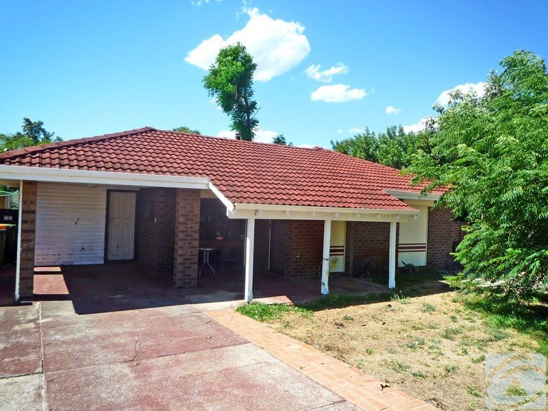 37 Waratah Drive, Camillo WA 6111