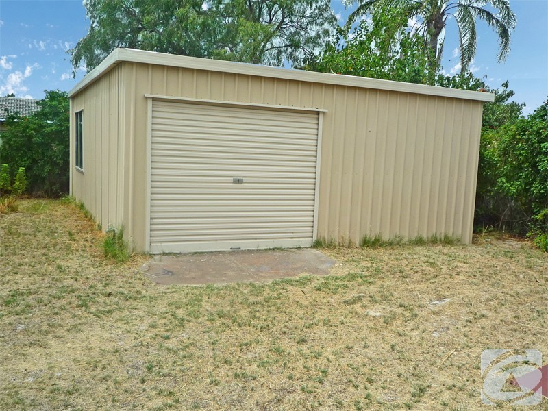 25 Waratah Drive, Camillo WA 6111