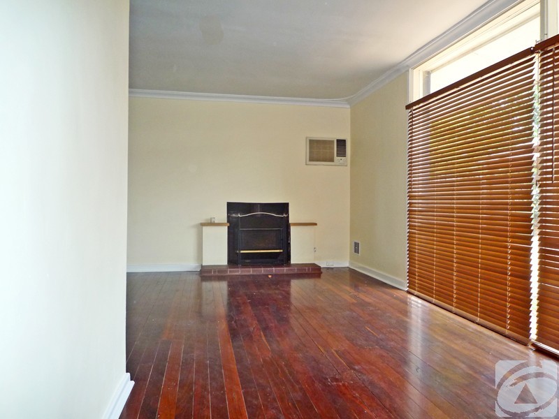18 Steve Street, Kelmscott WA 6111