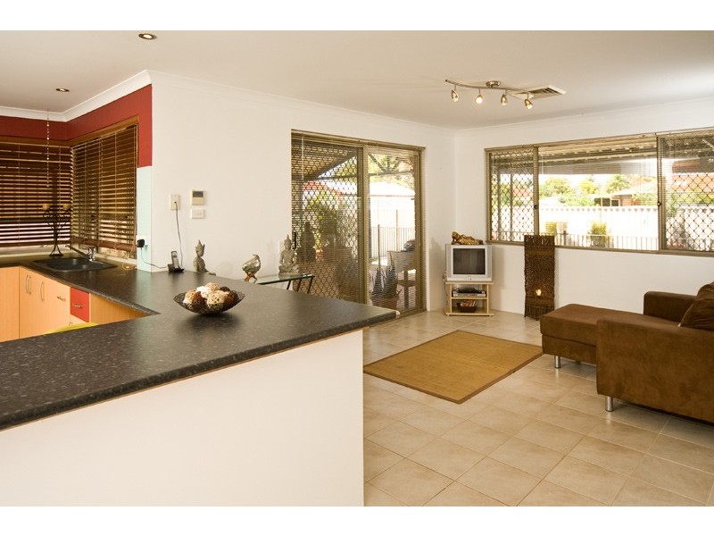 19 Hansen Road, Seville Grove WA 6112